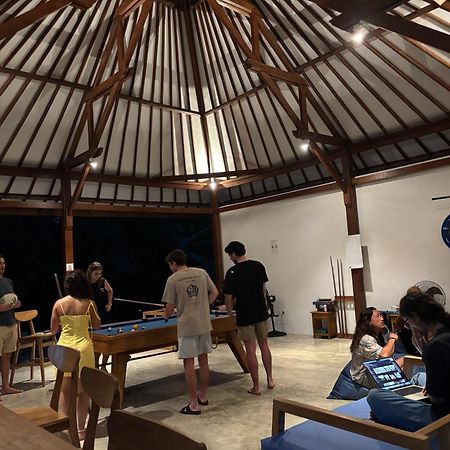 Castaway Island Hostel Lembongan Exterior foto