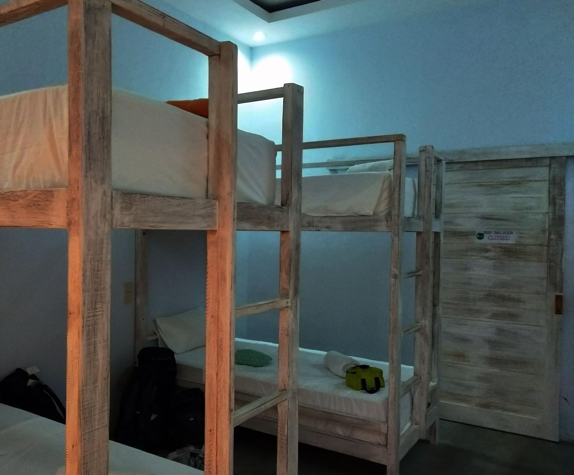 Castaway Island Hostel Lembongan Exterior foto