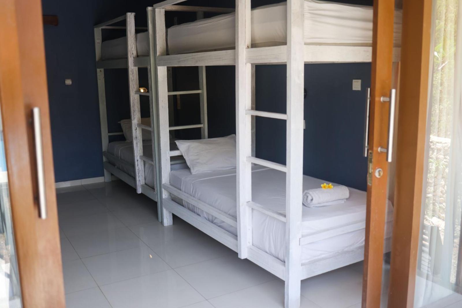 Castaway Island Hostel Lembongan Exterior foto