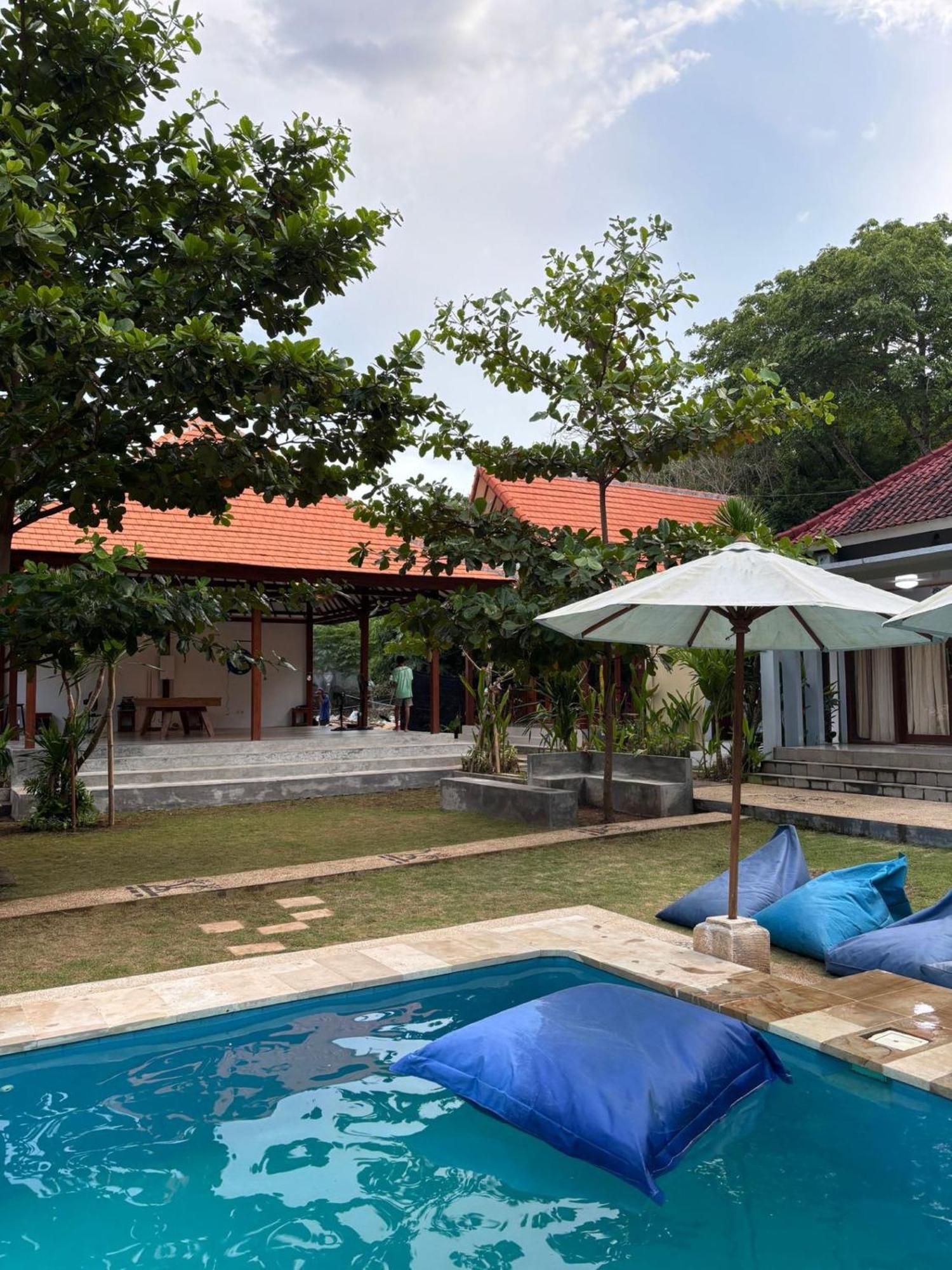 Castaway Island Hostel Lembongan Exterior foto