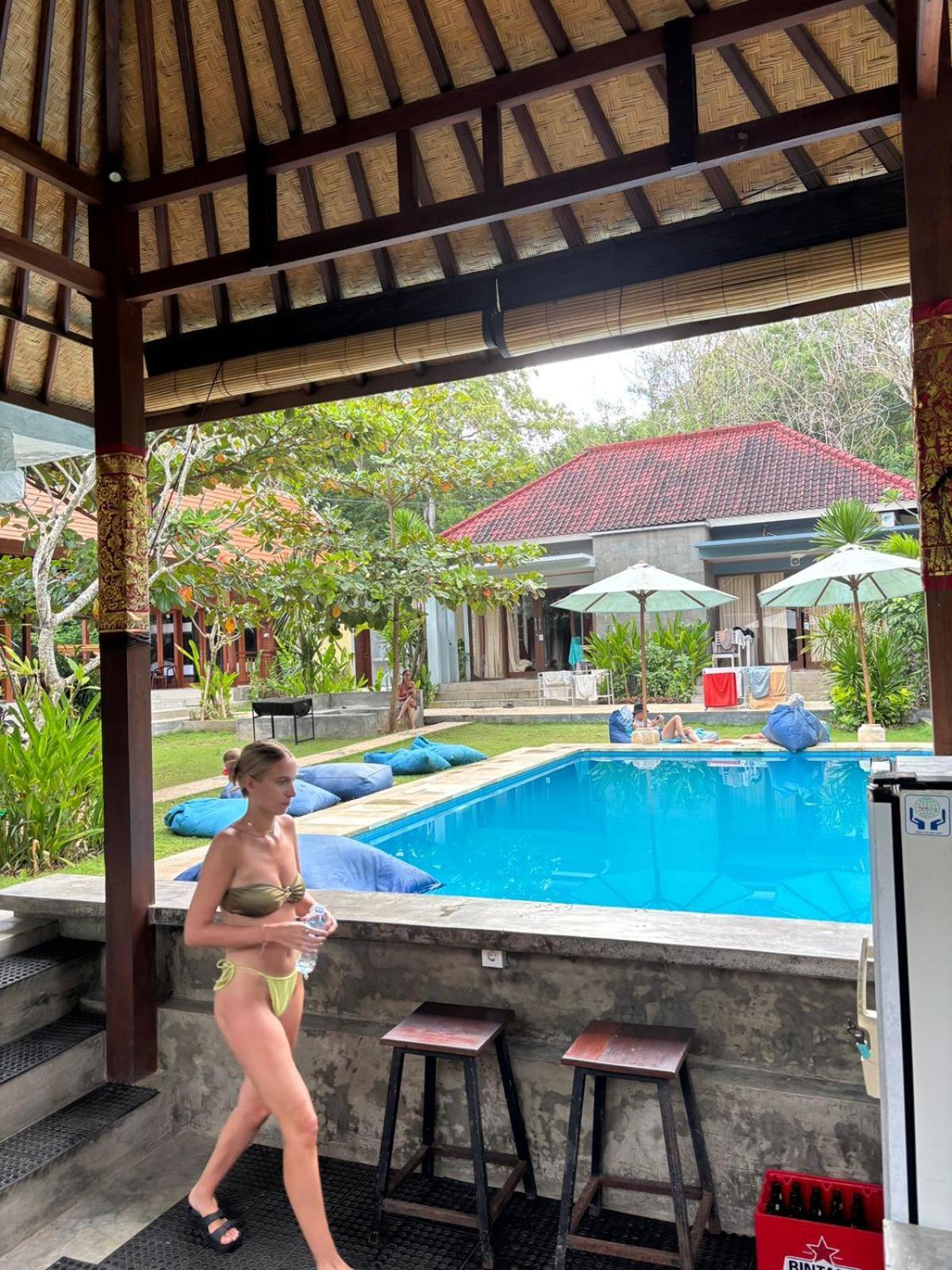 Castaway Island Hostel Lembongan Exterior foto