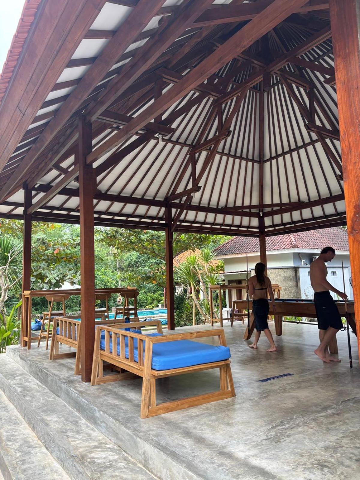 Castaway Island Hostel Lembongan Exterior foto