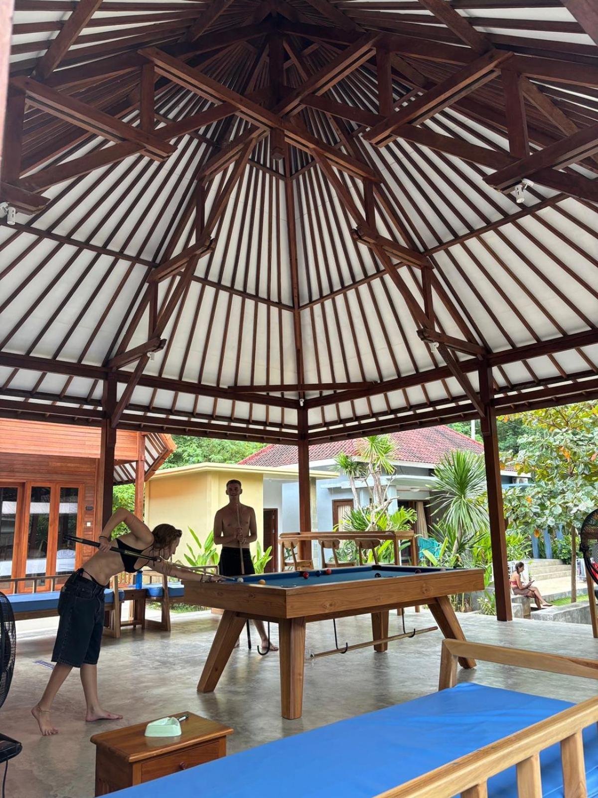 Castaway Island Hostel Lembongan Exterior foto
